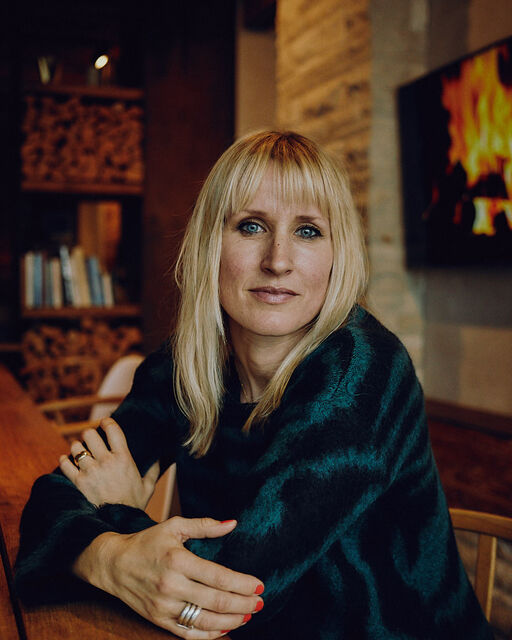 „Wir fühlen uns hier grandios wohl“: Franziska und Adnan Maral im Interview Porträtfoto von Franziska Maral im Ammersee Hotel